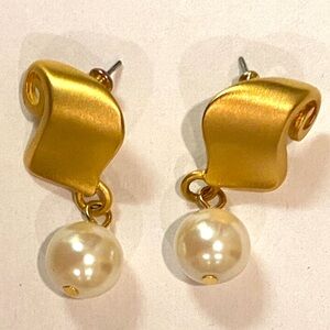 Gold Tone and Pearl Earrings